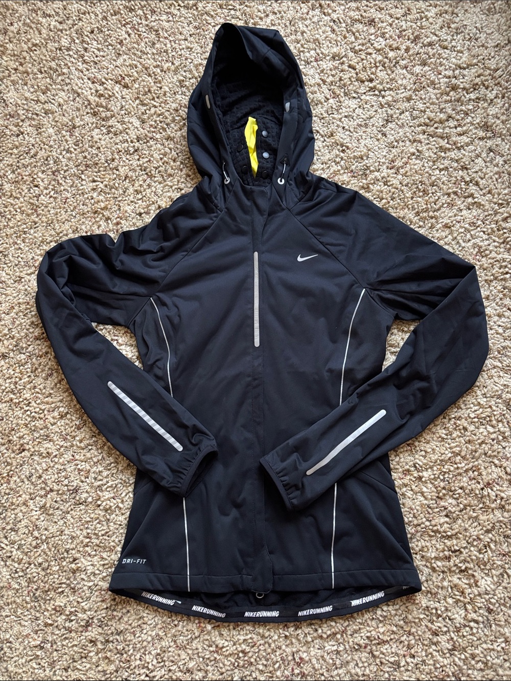 Nike Dri-FIT Hooded running jacket Reflective